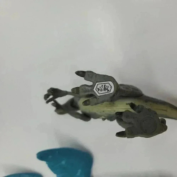 Jurassic Park Action Figures Lot of 3: Damaged Blue, Mosasaurus, and Human - Picture 11 of 11